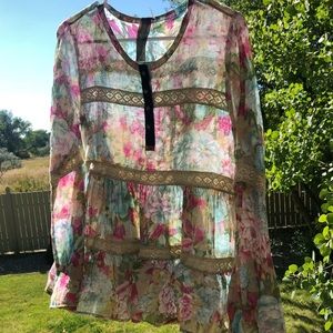 Aratta Silent Journey Floral Top